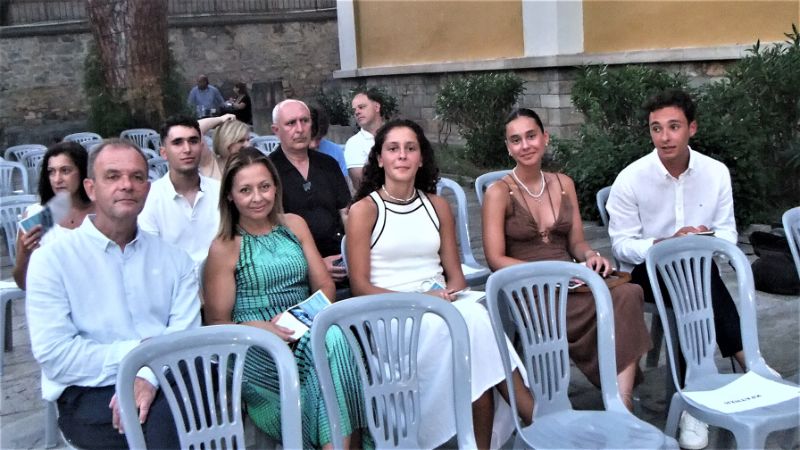 2023 ΚΟΙΝΟΝ ΕΤ. ΕΚΔ. ΤΕΧΝ. ΝΟΗΜ. ΦΩΤΟ Βραβευμένοι μπρος σειρά Αντ.Σκιαθίτης βρ.Μ. Ζουπανιώτη και πίσω Σουλικιάς βρ. Γκέκου DSCF8703 2