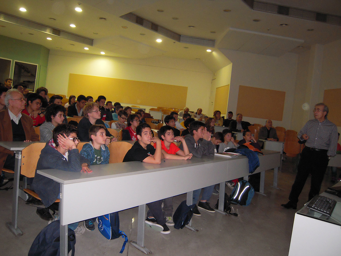 04 Prof. Panagiotou Sxoli Astronomias 5 4 14 DSCN2292